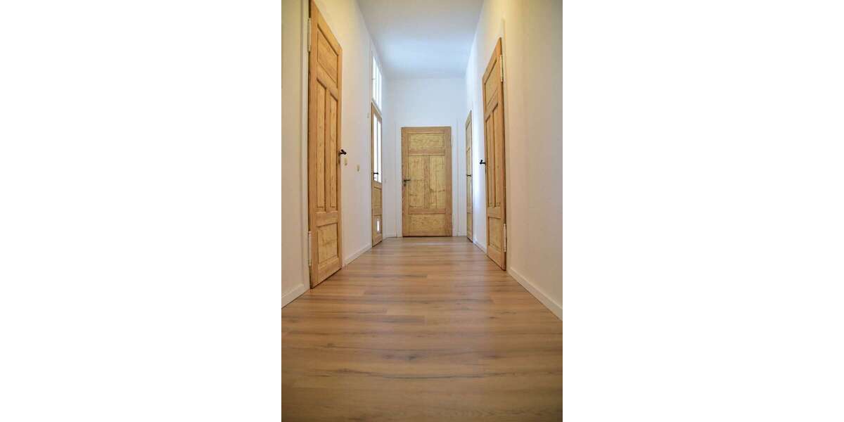 Etagenwohnung Zwickau - 4 Zimmer, 95 m&sup2;, 520&euro; | Angebot:27156647