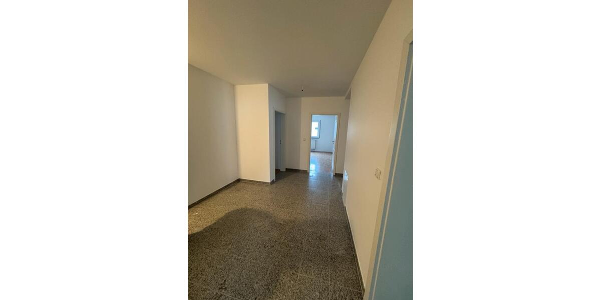 Etagenwohnung Limburg an der Lahn Linter - 5 Zimmer, 120 m&sup2;, 1.200&euro; | Angebot:25512375