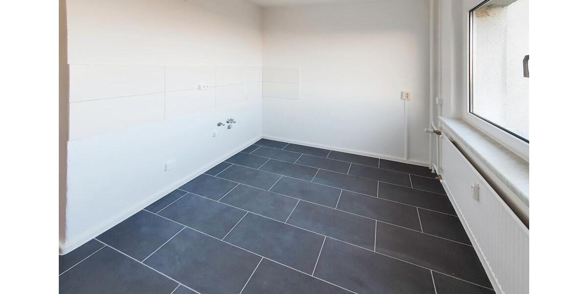 Etagenwohnung Neubrandenburg Datzeberg - 3 Zimmer, 69 m&sup2;, 209&euro; | Angebot:26675540