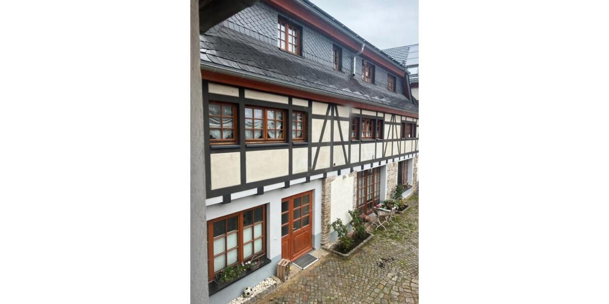 Erstbezug mit Balkon: Schöne 5-Raum-Maisonette-Wohnung 5 zimmer
