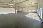 Vielseitige Gewerbehalle – ideal für Handel, Studio oder Lager zimmer