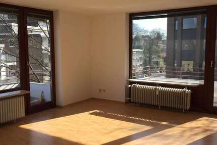 Wohnung Düsseldorf Stadtbezirk 8 - 2 Zimmer, 74 m&sup2;, 1.300&euro; | Angebot:27032105