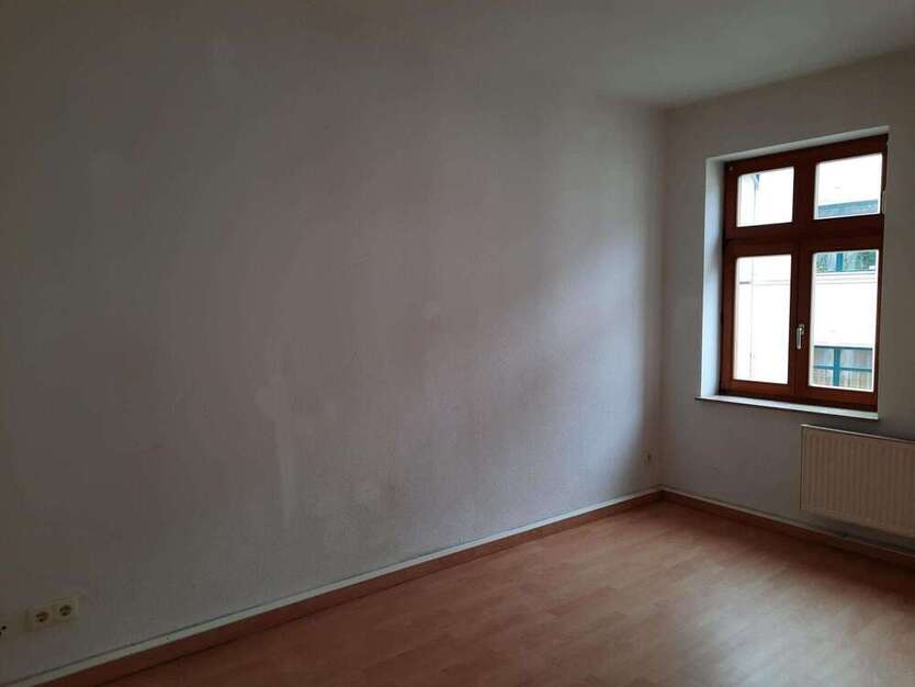 2 Zimmer-Wohnung *gerade in Renovierung* frei ab 01.08.2023