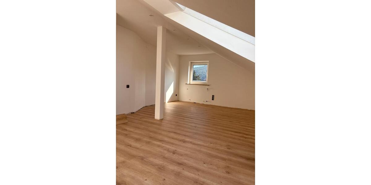 Dachgeschoßwohnung Kronach - 2 Zimmer, 50 m&sup2;, 475&euro; | Angebot:26006511