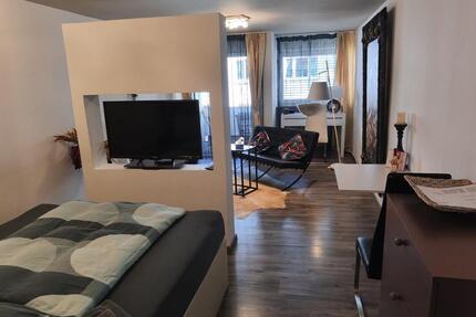 1-Zimmerwohnung, Design, mit Internet, TV, Küche, Balkon, Boxspringbett, Waschmaschine und Trockner – löffelfertig, stilvoll und komfortabel wohnen auf Zeit. zimmer