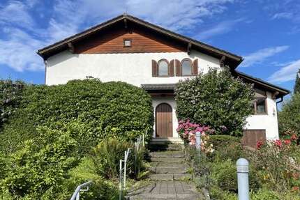 Haus zum Mieten in Neubeuern 2.200 € 203 m²