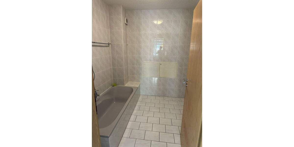 Etagenwohnung Niederwerrn - 2 Zimmer, 65 m&sup2;, 550&euro; | Angebot:26170564