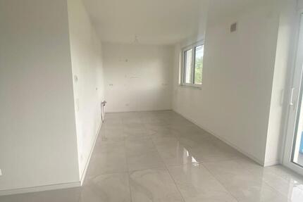 Exklusive, neuwertige 3-Zimmer- Wohnung mit Balkon in Neusäß 3 zimmer