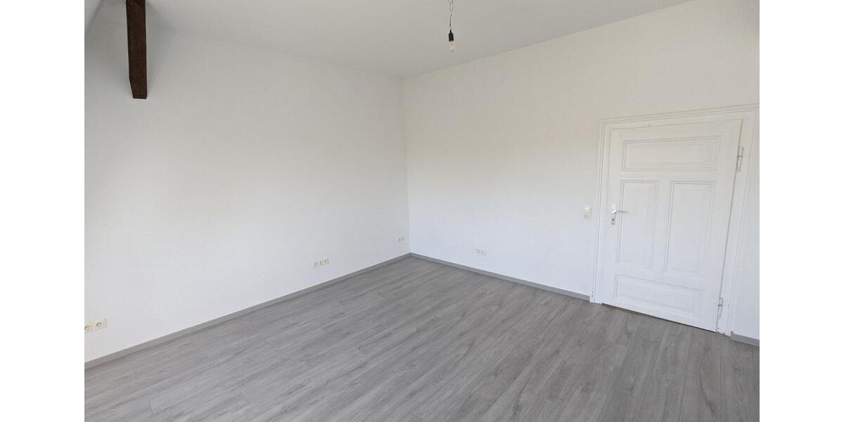 Dachgeschoßwohnung Hameln - 3.5 Zimmer, 116 m&sup2;, 930&euro; | Angebot:25354411