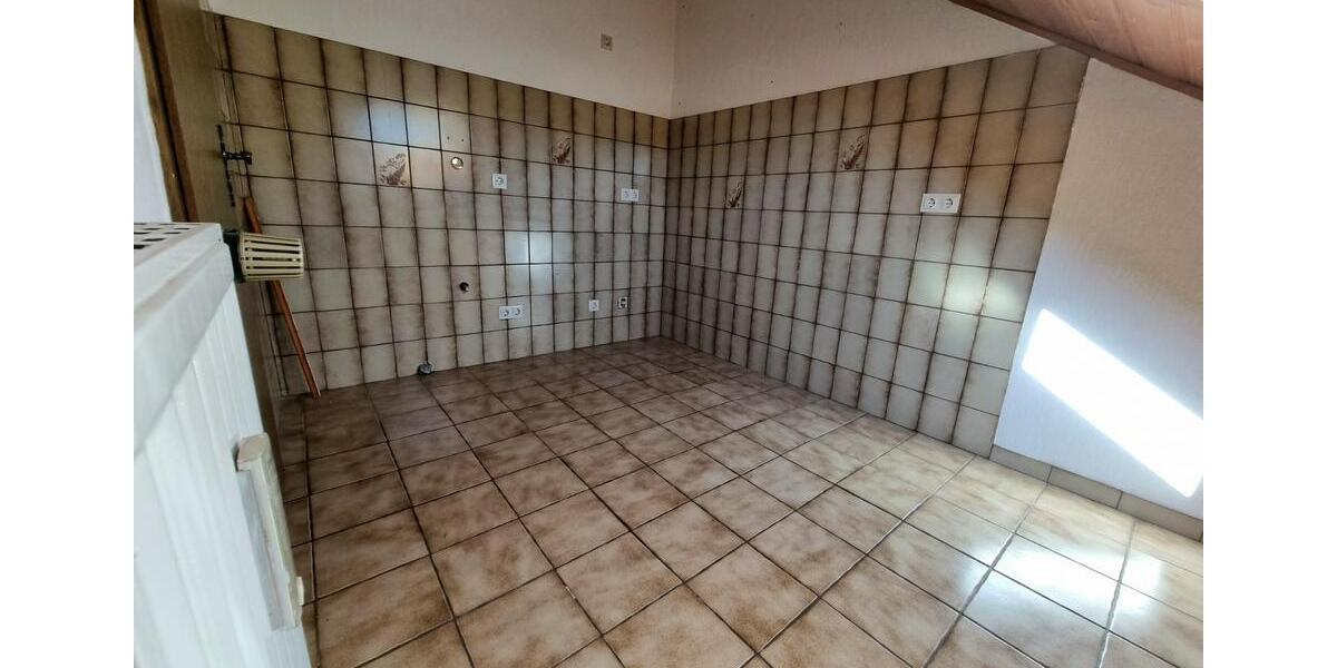 Dachgeschoßwohnung Niederzissen - 3 Zimmer, 76 m&sup2;, 700&euro; | Angebot:25639687