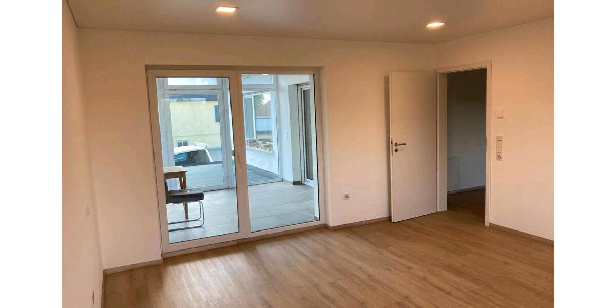 Erdgeschoßwohnung Sulzfeld - 4 Zimmer, 132 m&sup2;, 1.280&euro; | Angebot:26288314