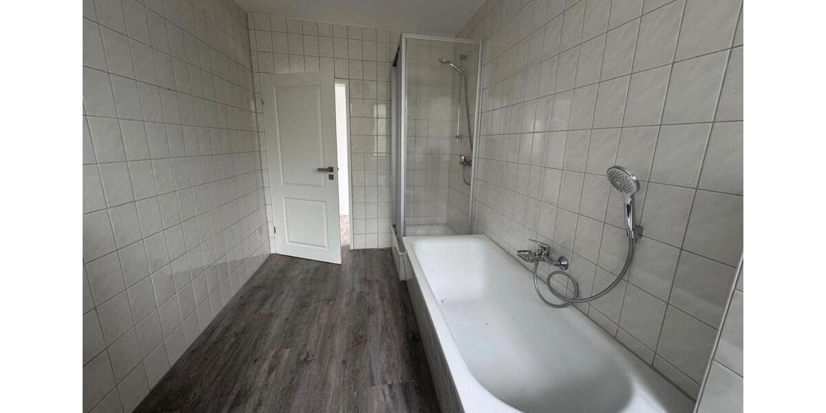 Etagenwohnung Baesweiler - 2 Zimmer, 72 m&sup2;, 790&euro; | Angebot:26254944