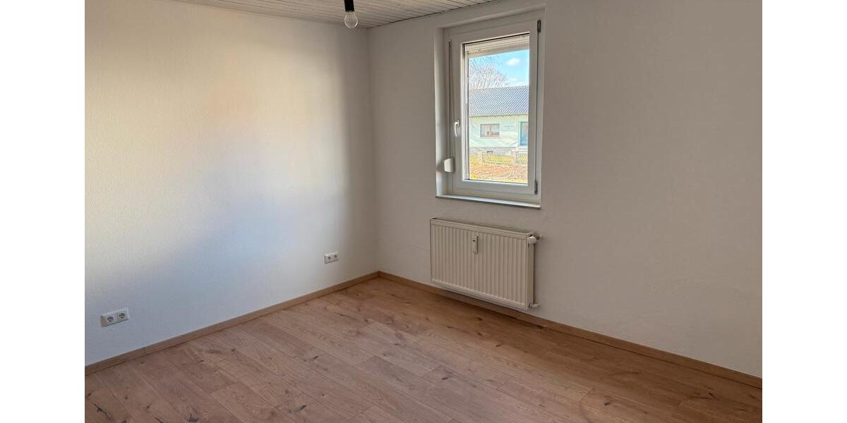Etagenwohnung Itzgrund - 4 Zimmer, 110 m&sup2;, 790&euro; | Angebot:26640890