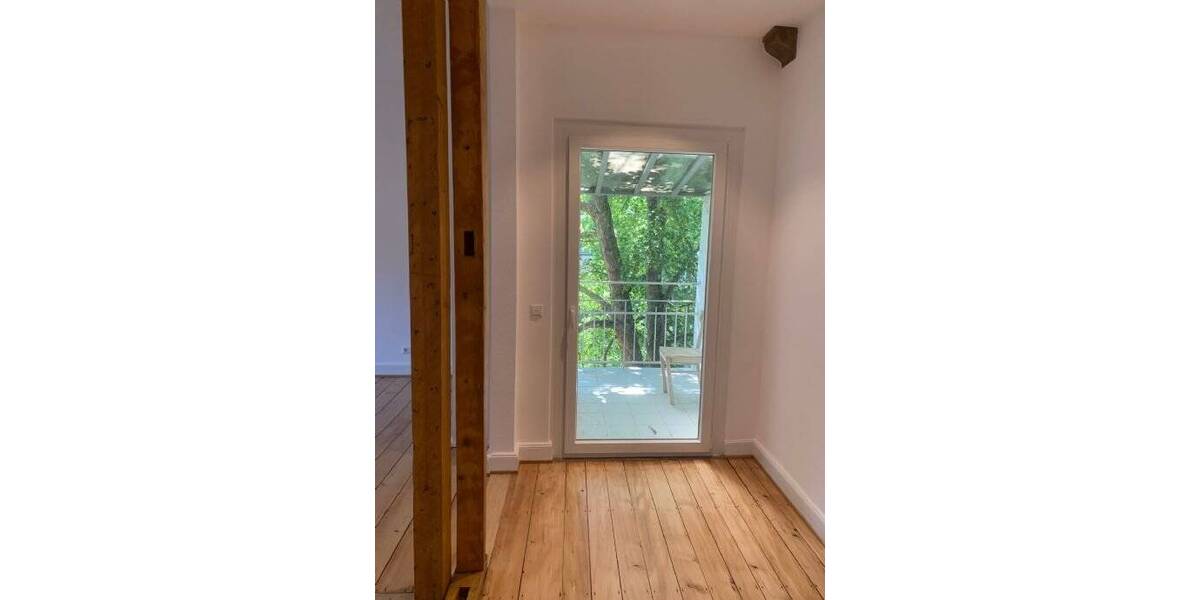 Etagenwohnung Baden-Baden Innenstadt - 4 Zimmer, 170 m&sup2;, 980&euro; | Angebot:26310300