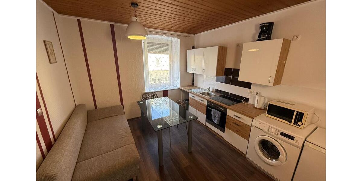 Wohnen auf Zeit Wunsiedel - 10 Zimmer, 85 m&sup2;, 20&euro; | Angebot:23569879