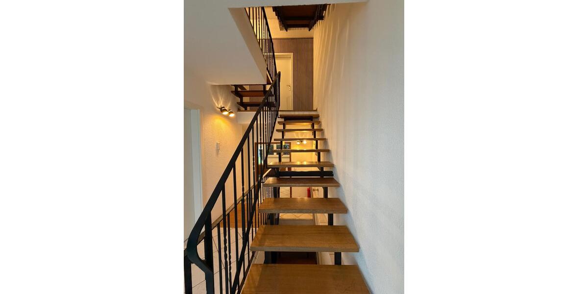 Wohnen auf Zeit Bischofsheim - 3.5 Zimmer, 130 m&sup2;, 18&euro; | Angebot:25157438