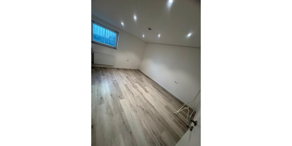 Einfamilienhaus Neustadt an der Aisch - 4 Zimmer, 120 m&sup2;, 1.300&euro; | Angebot:26041042