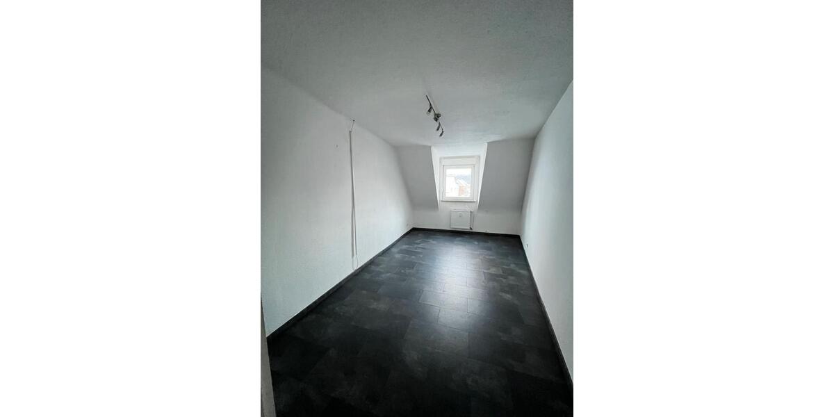 Dachgeschoßwohnung Neunkirchen Kohlhof - 3 Zimmer, 90 m&sup2;, 800&euro; | Angebot:24365434