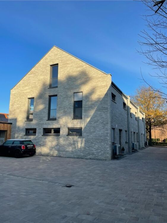 ERSTBEZUG Moderne Reihenhäuser im Zentrum von Großburgwedel - ab Januar 2026 5 zimmer