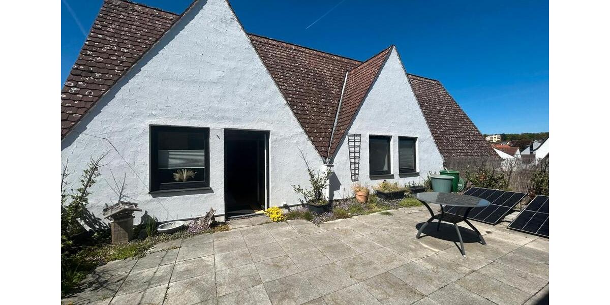 Dachgeschoßwohnung Friedrichsdorf - 3 Zimmer, 120 m&sup2;, 1.200&euro; | Angebot:26295541