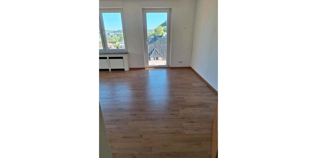 Etagenwohnung Siegen Kaan-Marienborn - 3 Zimmer, 90 m&sup2;, 750&euro; | Angebot:26492826
