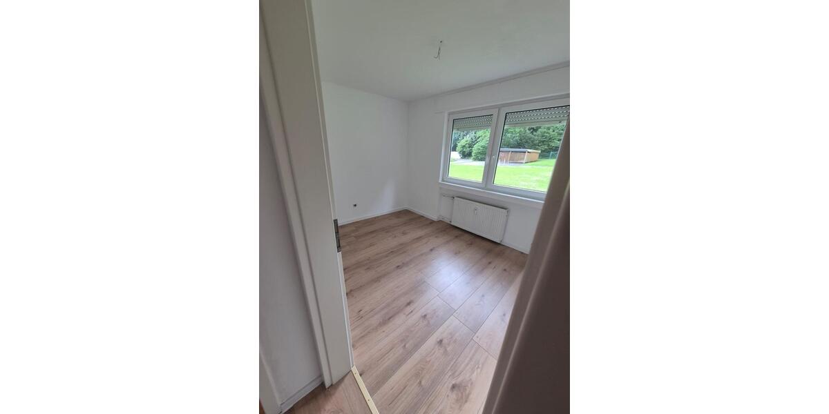Etagenwohnung Blomberg - 4 Zimmer, 81 m&sup2;, 600&euro; | Angebot:26261728