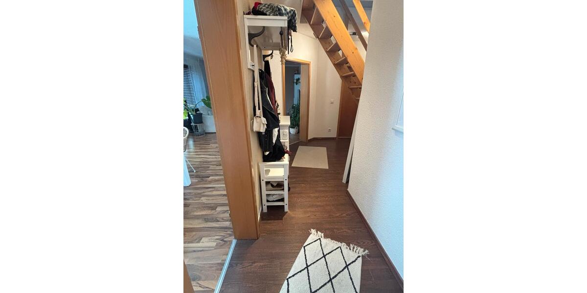 Etagenwohnung Langenfeld (Rheinland) - 2 Zimmer, 90 m&sup2;, 1.300&euro; | Angebot:25267830