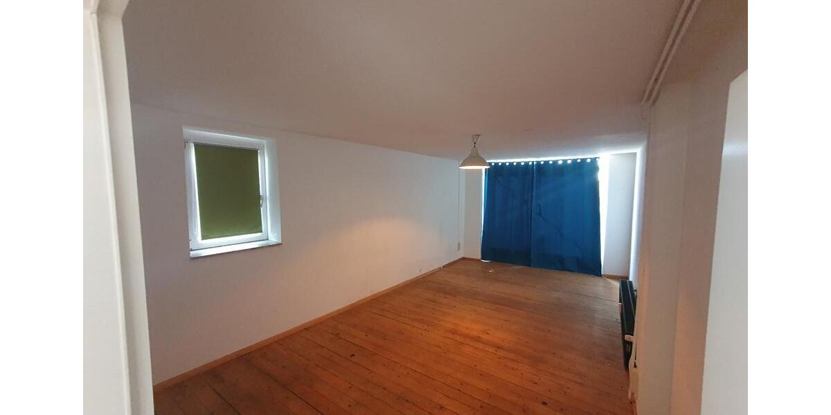 Erdgeschoßwohnung Stralsund - 3 Zimmer, 84 m&sup2;, 1.000&euro; | Angebot:25805324