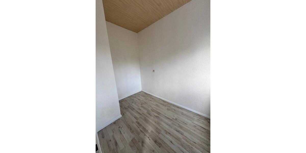 Renovierte, bezugsfertige Wohnung in zentraler Lage von Voigtstedt 2 zimmer