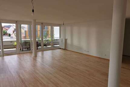 Wohnung Lörrach - 4 Zimmer, 144 m&sup2;, 1.950&euro; | Angebot:26587260