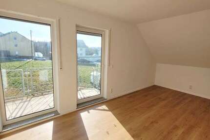 Haus Glashütten - 8 Zimmer, 247 m&sup2;, 2.730&euro; | Angebot:26222043
