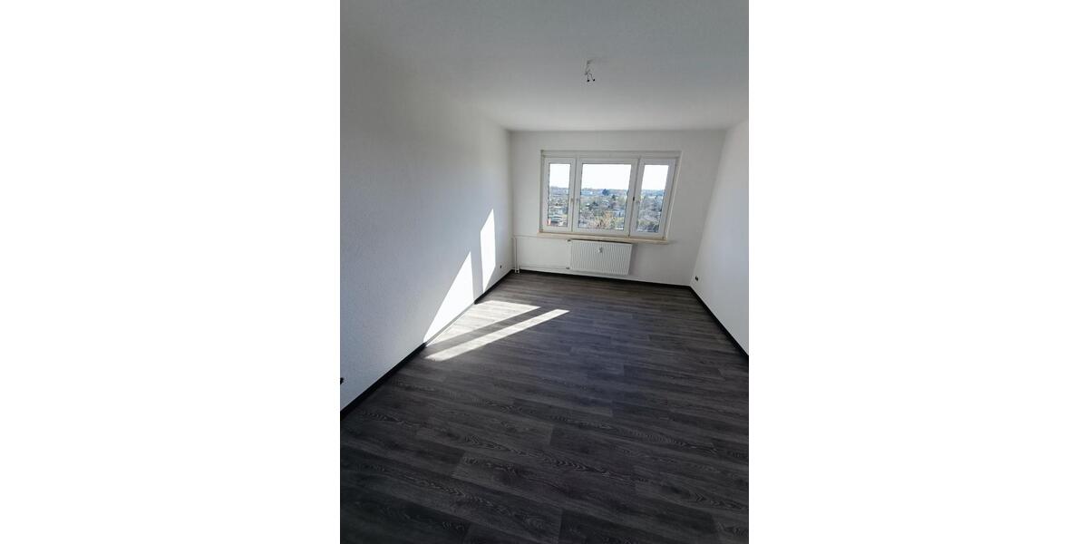 Etagenwohnung Osterburg (Altmark) - 4 Zimmer, 74 m&sup2;, 400&euro; | Angebot:25917997
