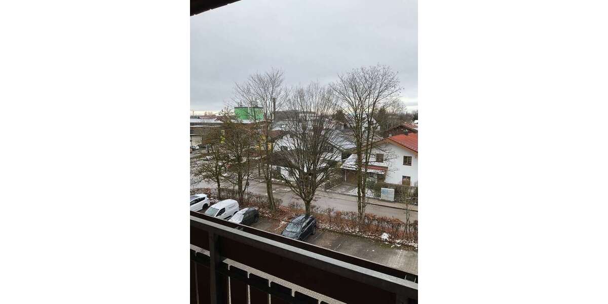 Wohnung zum Mieten in Holzkirchen 999,25 € 79.94 m² 2 zimmer