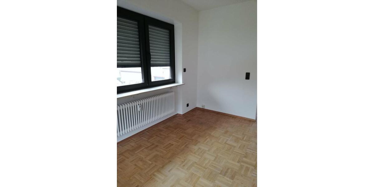 Etagenwohnung Dahn - 3 Zimmer, 102 m&sup2;, 850&euro; | Angebot:25647051