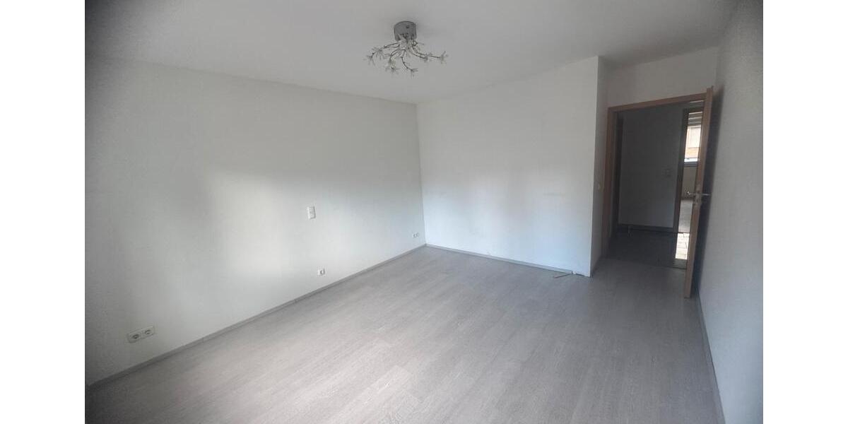 Erdgeschoßwohnung Düren Distelrath - 2 Zimmer, 68 m&sup2;, 850&euro; | Angebot:26241832