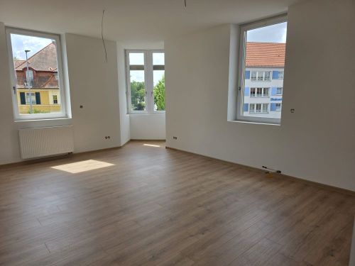 Villenstil, zentrumsnah 6-Zimmer-Wohnung in 97421 Schweinfurt (ID 1532)