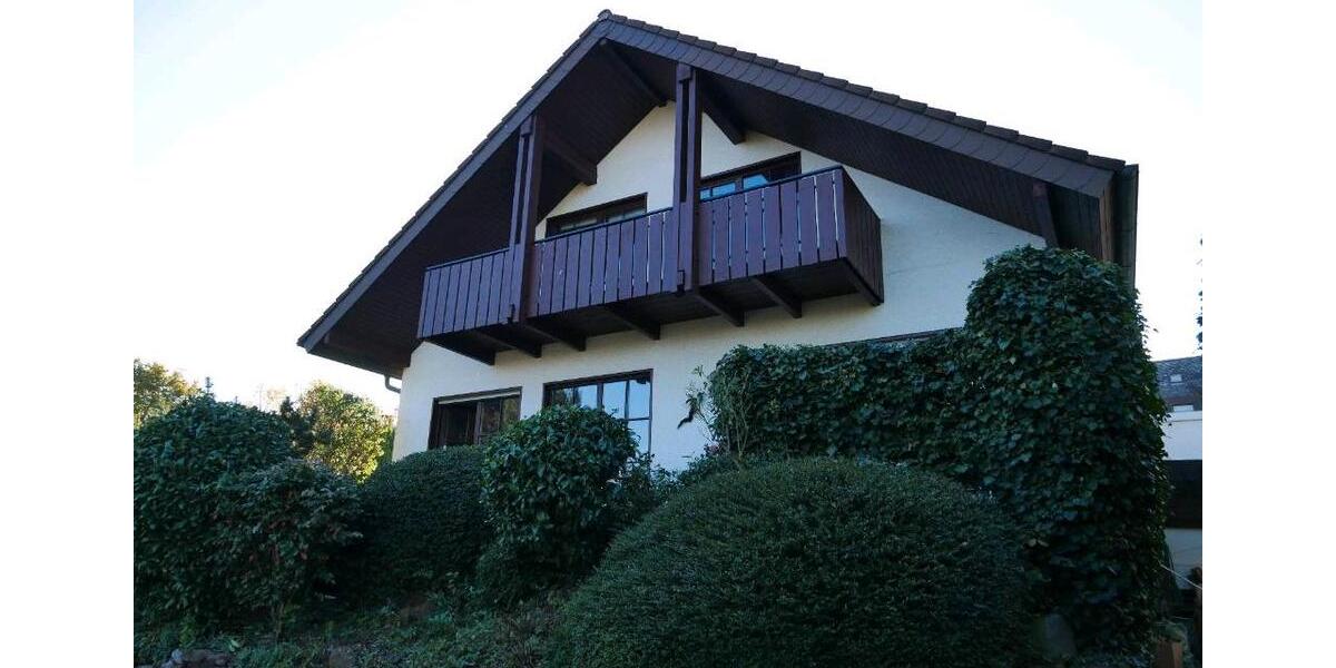 Einfamilienhaus Grünstadt - 7 Zimmer, 161 m&sup2;, 1.700&euro; | Angebot:26580273