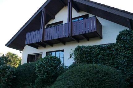 Haus Grünstadt - 7 Zimmer, 161 m&sup2;, 1.700&euro; | Angebot:26580273