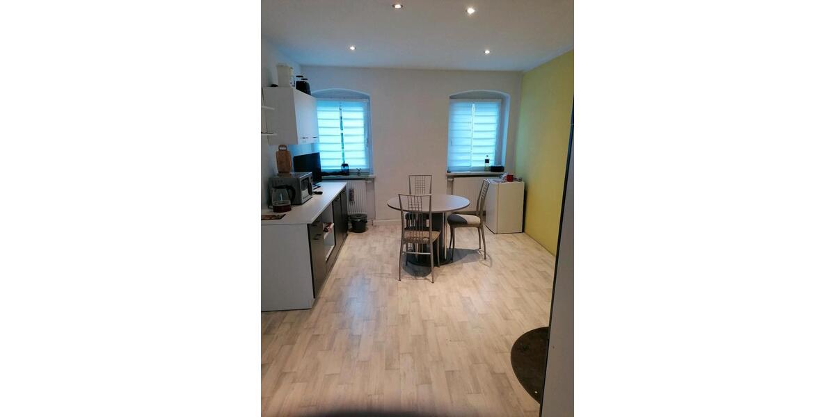 Wohnen auf Zeit Auma-Weidatal Weidatal - 4 Zimmer, 70 m&sup2;, 25&euro; | Angebot:23691981