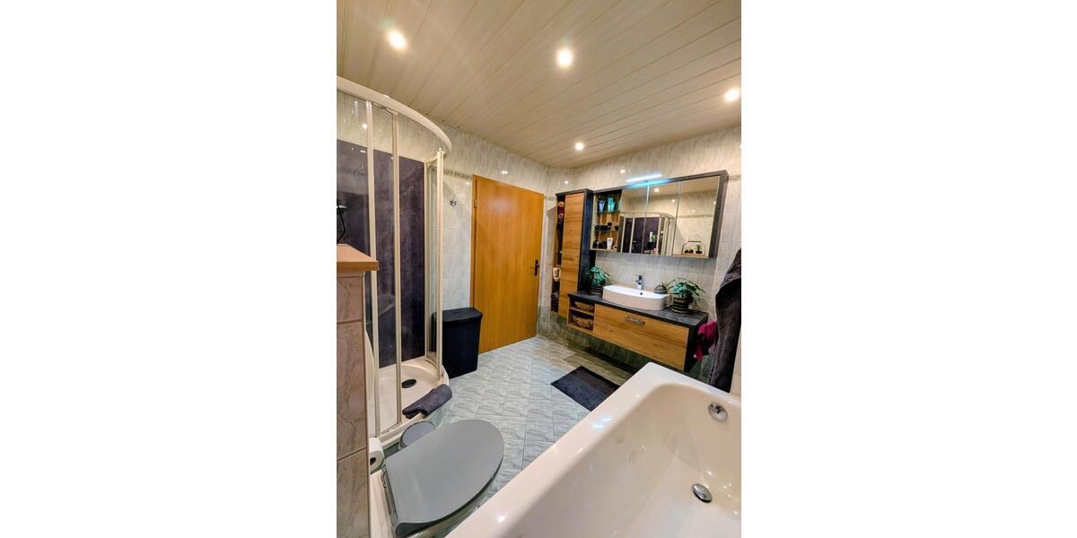 Erdgeschoßwohnung Schwarzenberg/Erzgebirge Erzgebirge - 3 Zimmer, 82 m&sup2;, 690&euro; | Angebot:26698392