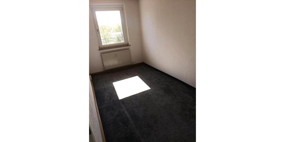 Etagenwohnung Kirchberg - 3 Zimmer, 65 m&sup2;, 600&euro; | Angebot:24417673