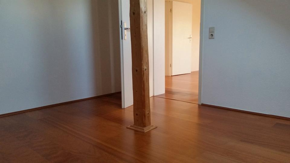 Dachgeschoßwohnung Limbach-Oberfrohna Oberfrohna - 3 Zimmer, 58 m&sup2;, 355&euro; | Angebot:26211122
