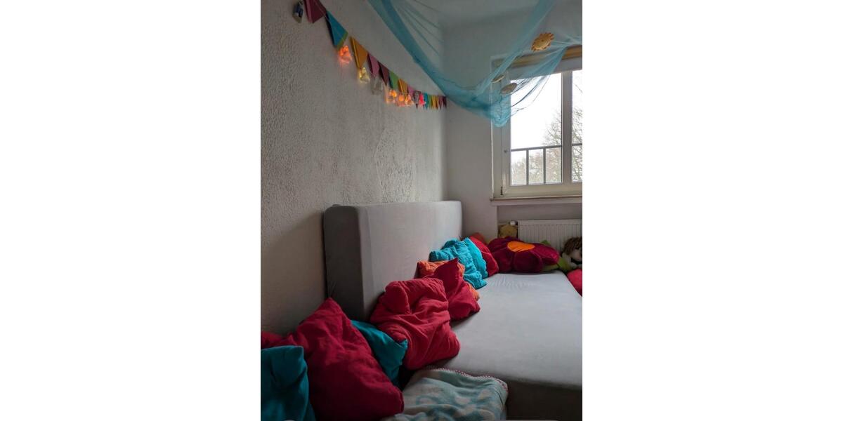 Etagenwohnung Krefeld Gellep-Stratum - 3 Zimmer, 76 m&sup2;, 910&euro; | Angebot:26441275