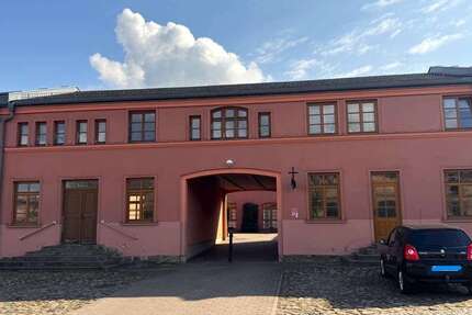 Wohnung zum Mieten in Pinnow 610 € 92.37 m² 4 zimmer