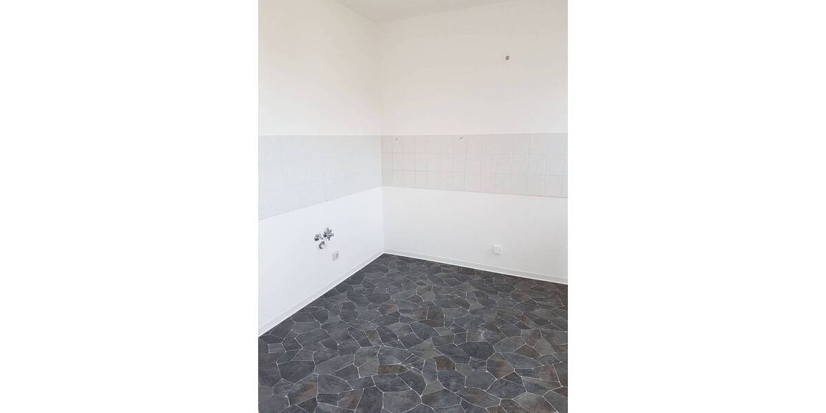 Etagenwohnung Döbeln Sörmitz - 2 Zimmer, 62 m&sup2;, 330&euro; | Angebot:26172469