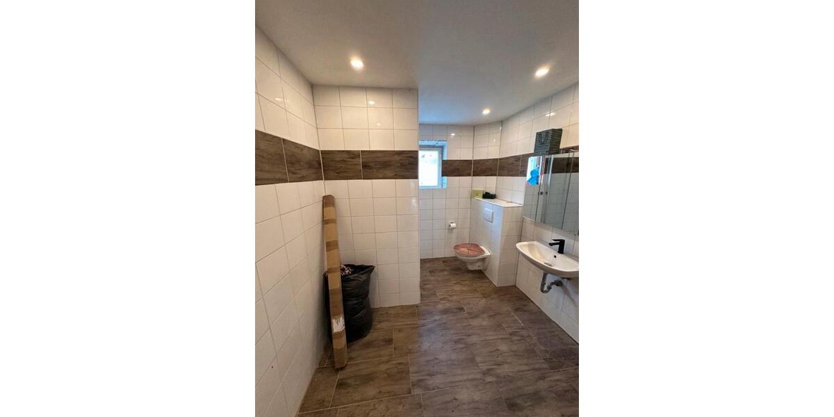 Erdgeschoßwohnung Weißenburg in Bayern - 3.5 Zimmer, 146 m&sup2;, 790&euro; | Angebot:24656544