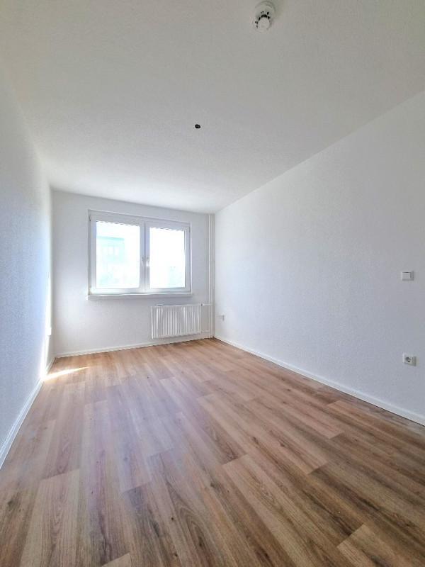 Komplett sanierte 2-Raumwohnung mit Balkon in ruhiger Wohnlage ab dem 01.12.2025 zu vermieten zimmer