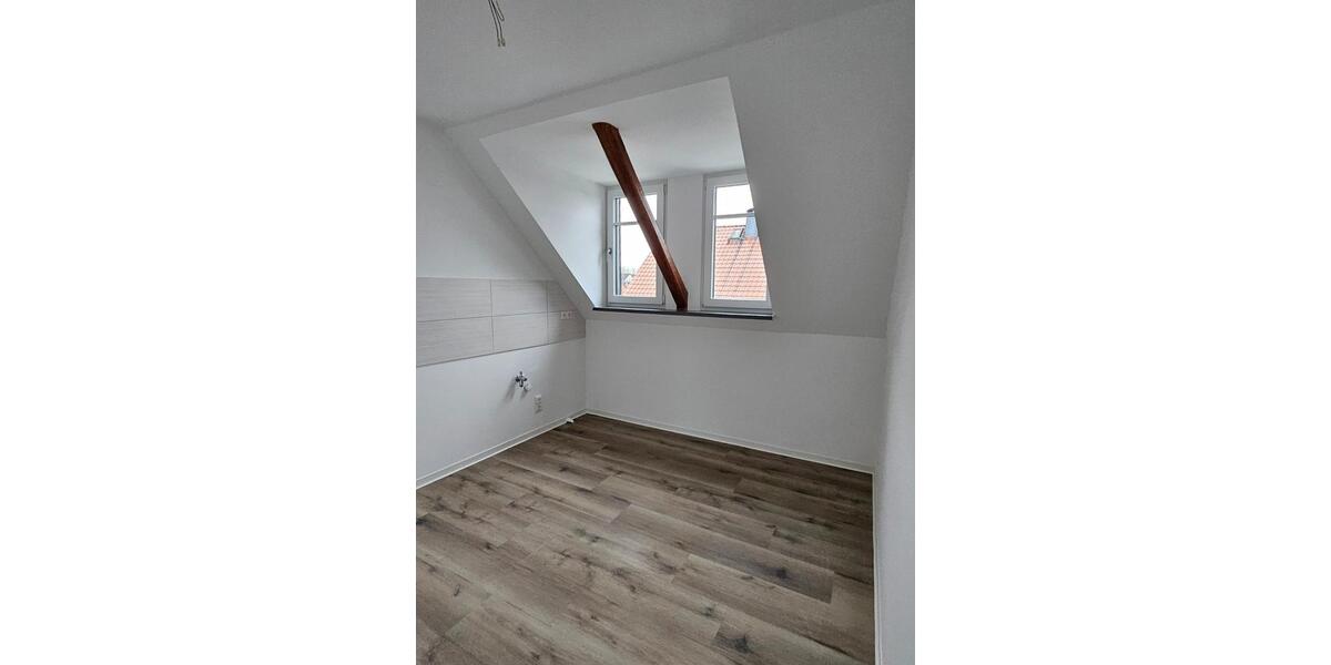 Dachgeschoßwohnung Colditz - 3 Zimmer, 80 m&sup2;, 890&euro; | Angebot:23783870
