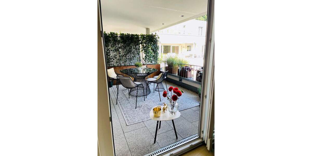 Etagenwohnung Stuttgart Mitte - 3 Zimmer, 129 m&sup2;, 2.890&euro; | Angebot:25215154