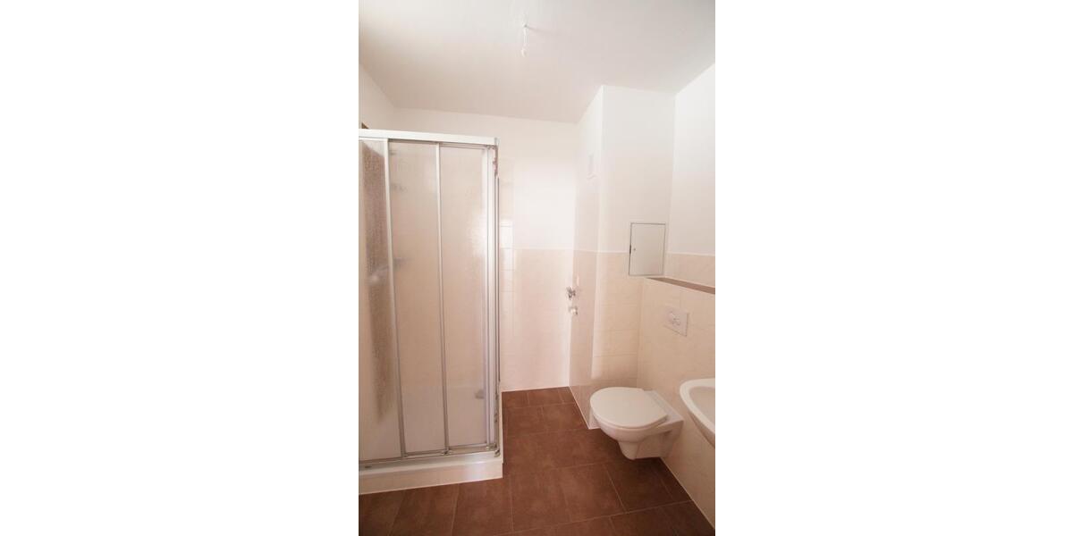 Etagenwohnung Pößneck - 4 Zimmer, 75 m&sup2;, 510&euro; | Angebot:24199600